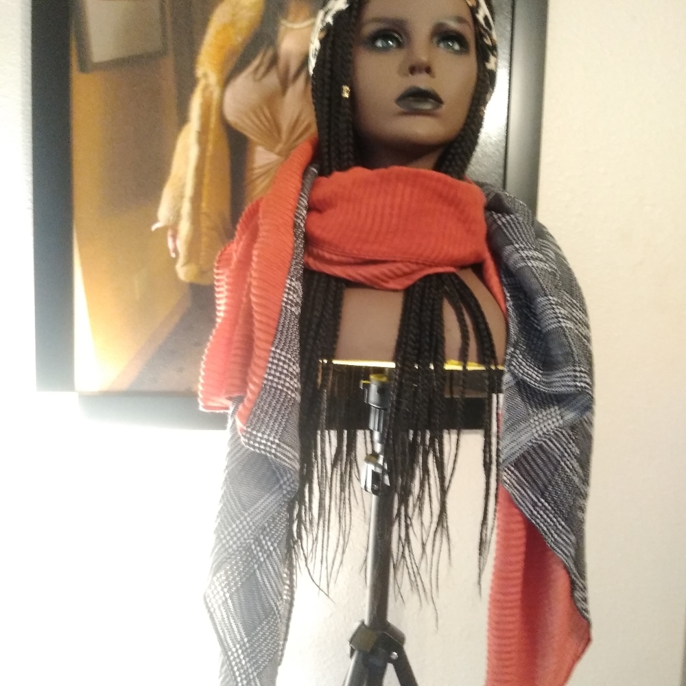 Please welcome my new model Fatima for sale is the scarf she winter time fine - Picture 5 of 14